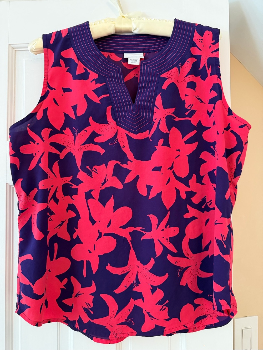 Liz Claiborne Pink/Purple Floral Sleeveless Notch-Neck Blouse